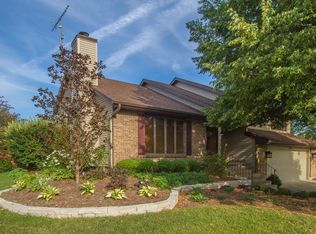 1404 Larson St, Sycamore, IL 60178