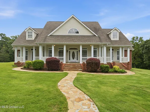 60 Grand Blvd, Hattiesburg, MS 39402