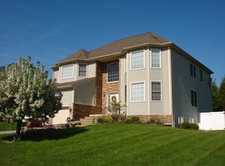 72 Stratford Dr, Poughkeepsie, NY 12603