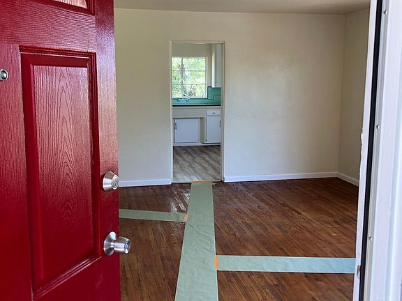 2nd image of 4509 Alta Ln