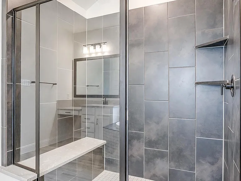 9836 Derbyshire Dr — Photo 12