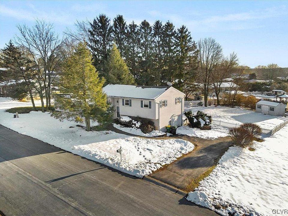 1st image of 204 Brentwood Ave