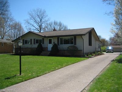 26909 Eastwood Ln, Olmsted Falls, OH, 44138