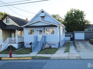 37 Mary Ave, Woodbridge, NJ 08863