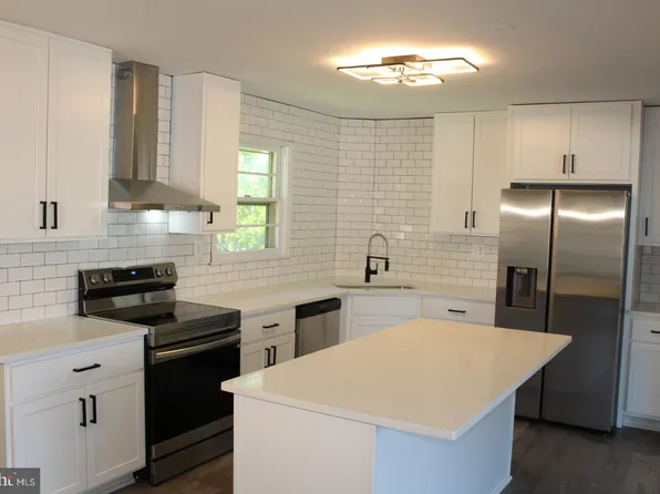 3606 Stonehall Dr, Beltsville, MD 20705