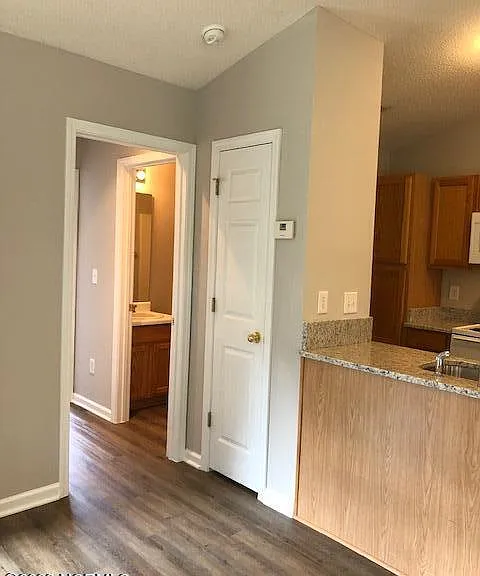 4225 Elizabeth Ave — Photo 7