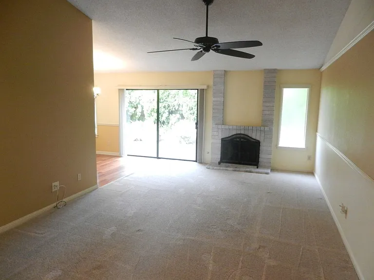 4473 Augusta Dr — Photo 7