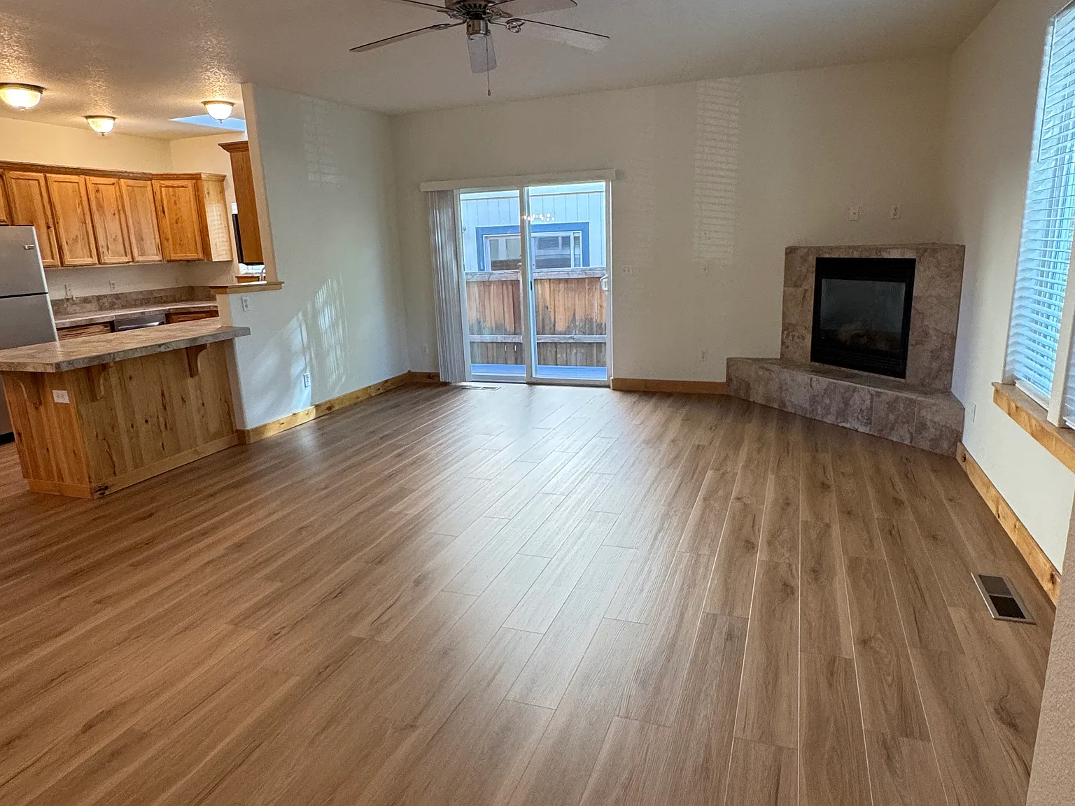 3 bed, 2.5 bath, 1700 sqft, $2,750 — Photo 3