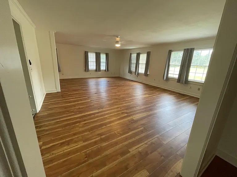 2401 Patterson St — Photo 3