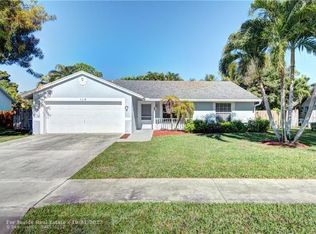 114 Sand Pine Way, Royal Palm Beach, FL 33411