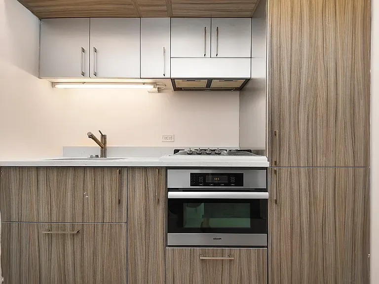 250 Bedford Ave #129210 — Photo 3