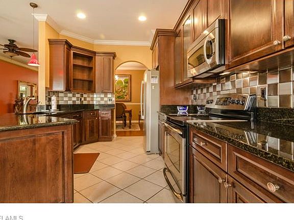 3rd image of 1130 Dorchester Ct
