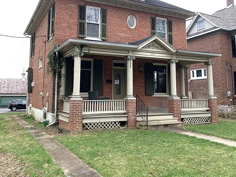 218 N Prince St — Photo 1