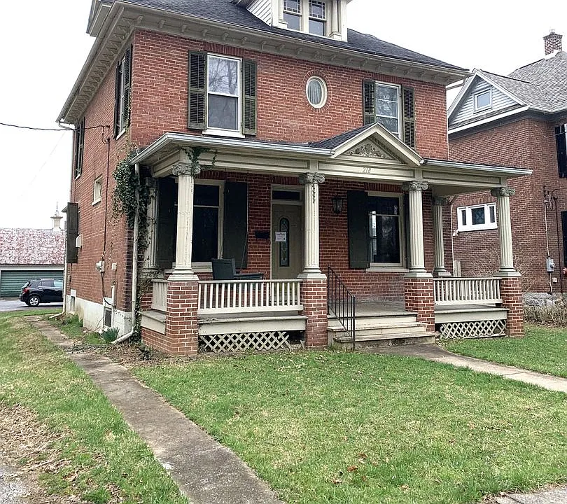 218 N Prince St