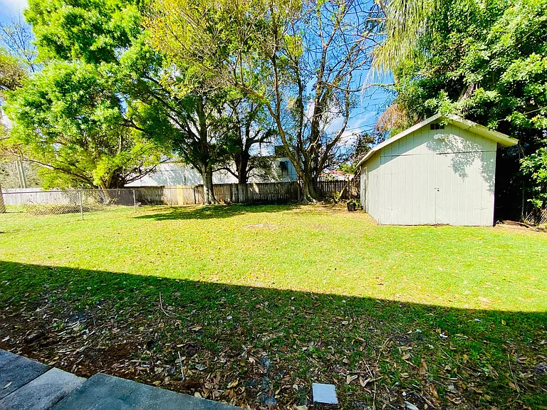 1908 Glendon Dr — Photo 8