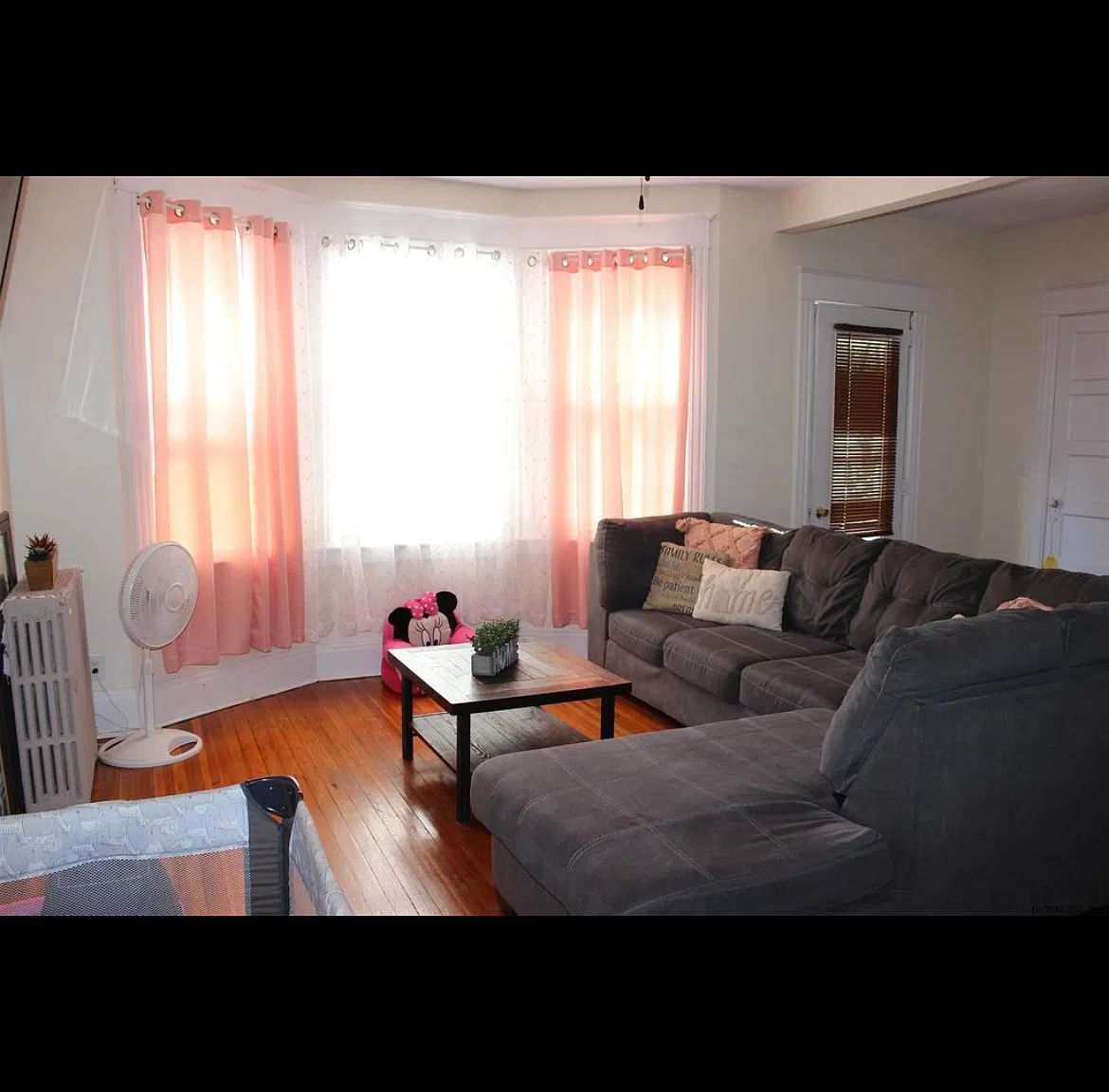 3 bed, $1,800 — Photo 4