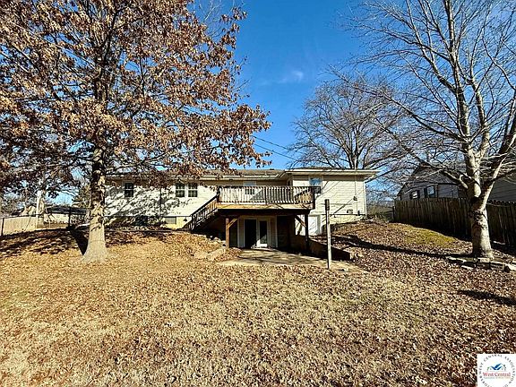 3rd image of 702 Westwood Pl