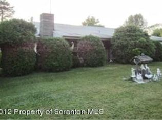 213 Grayson Dr, Clarks Green, PA 18411
