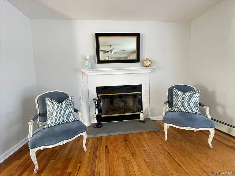 59 Peconic Ave — Photo 10