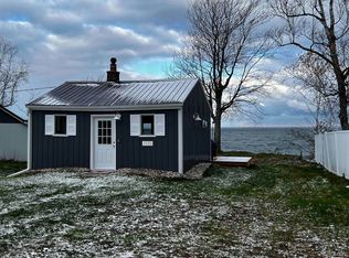 1532 E Lake Rd, Ironwood, MI 49938