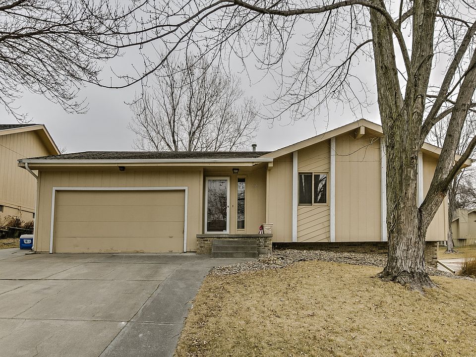 1st image of 7121 S 49th Avenue Cir