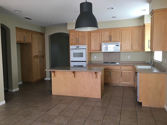 3rd image of 7649 Rosehall Dr