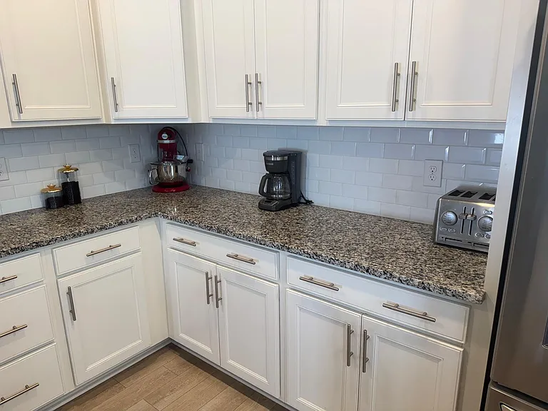 104 Greensdale Ln — Photo 12