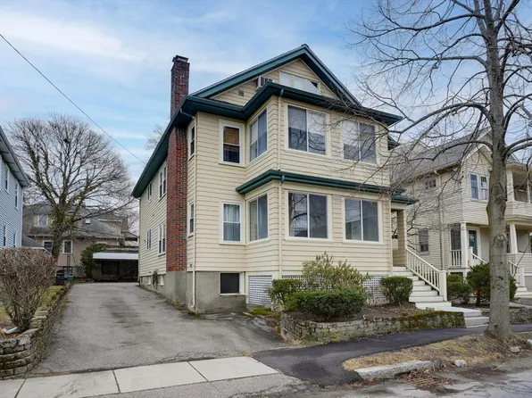 10 Leslie Rd #2, Belmont, MA 02478