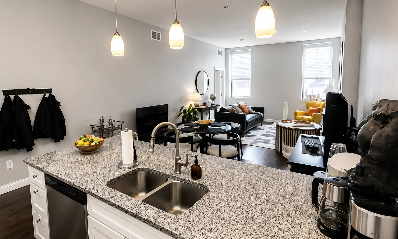 2 bed, 1000 sqft, $2,975 — Photo 3