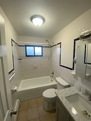 Bathroom, photo 2