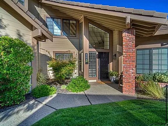 3rd image of 405 Bremerton Ct
