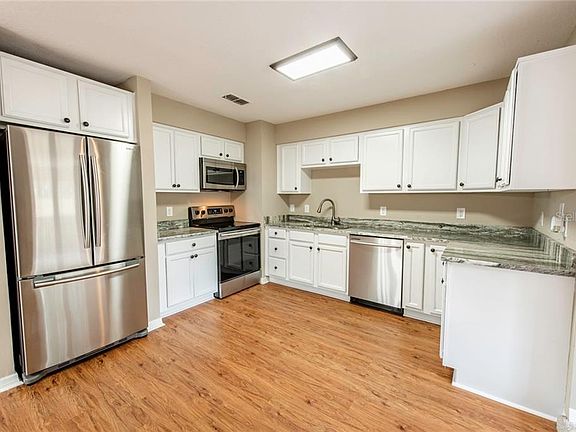 2nd image of 4912 Tam Dr