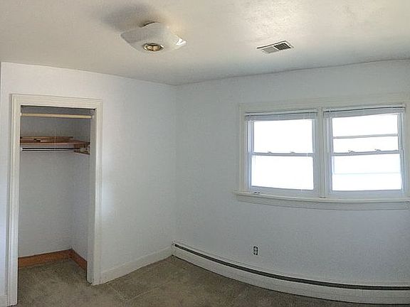 2nd Bedroom 11.5’x11.5’