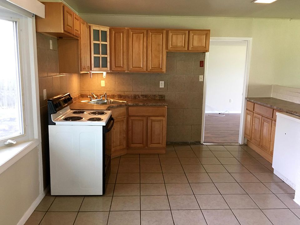 2nd image of 15 Balsam Rd