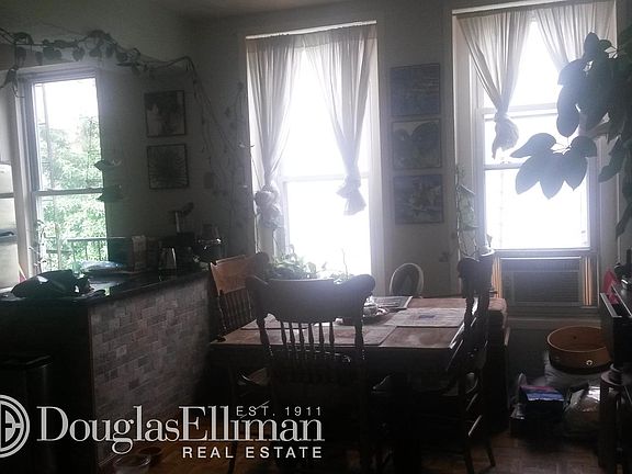 2nd image of 277 6th St #3