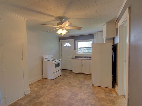 2nd image of 610 15th St #3