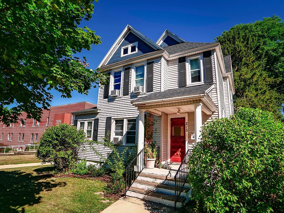 1st image of 215 Carrier St NE #2
