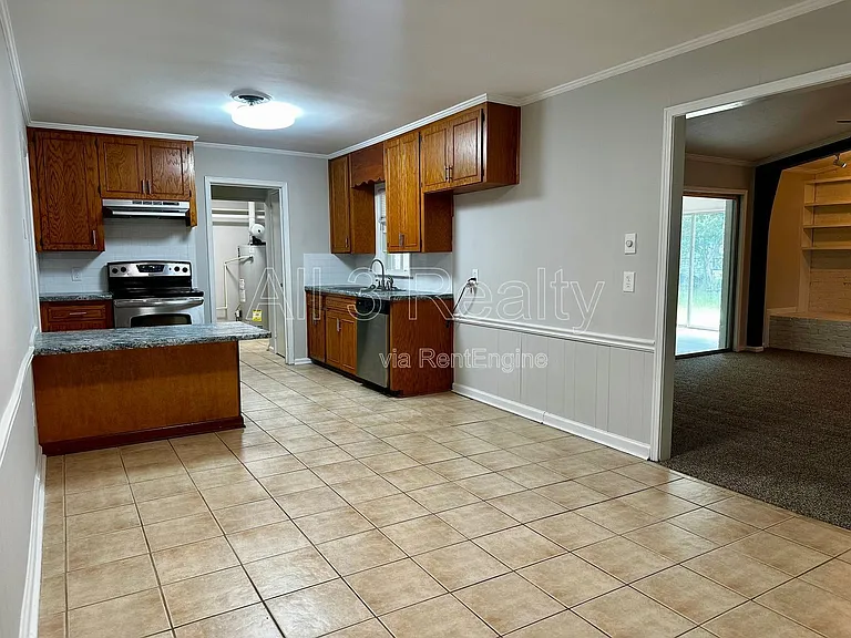 712 Sir Michael Dr — Photo 12