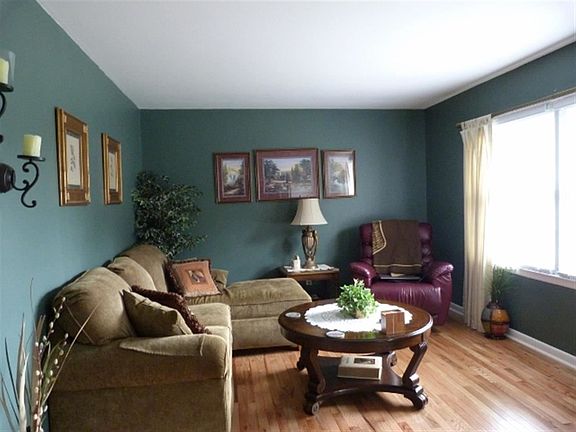 5th image of 614 Hillview Dr