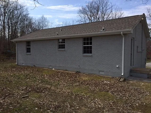 2 bed, 1050 sqft, $1,825 — Photo 3