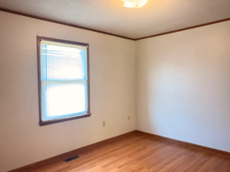 812 E Maple St #2 — Photo 10