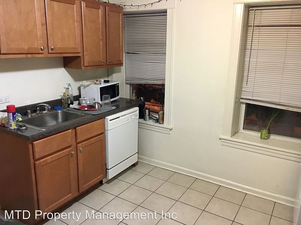 1st image of 2475 N Clybourn Ave #Gdn