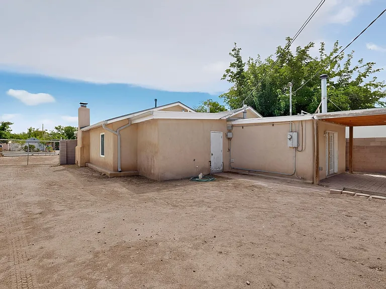 823 San Lorenzo Ave NW — Photo 33