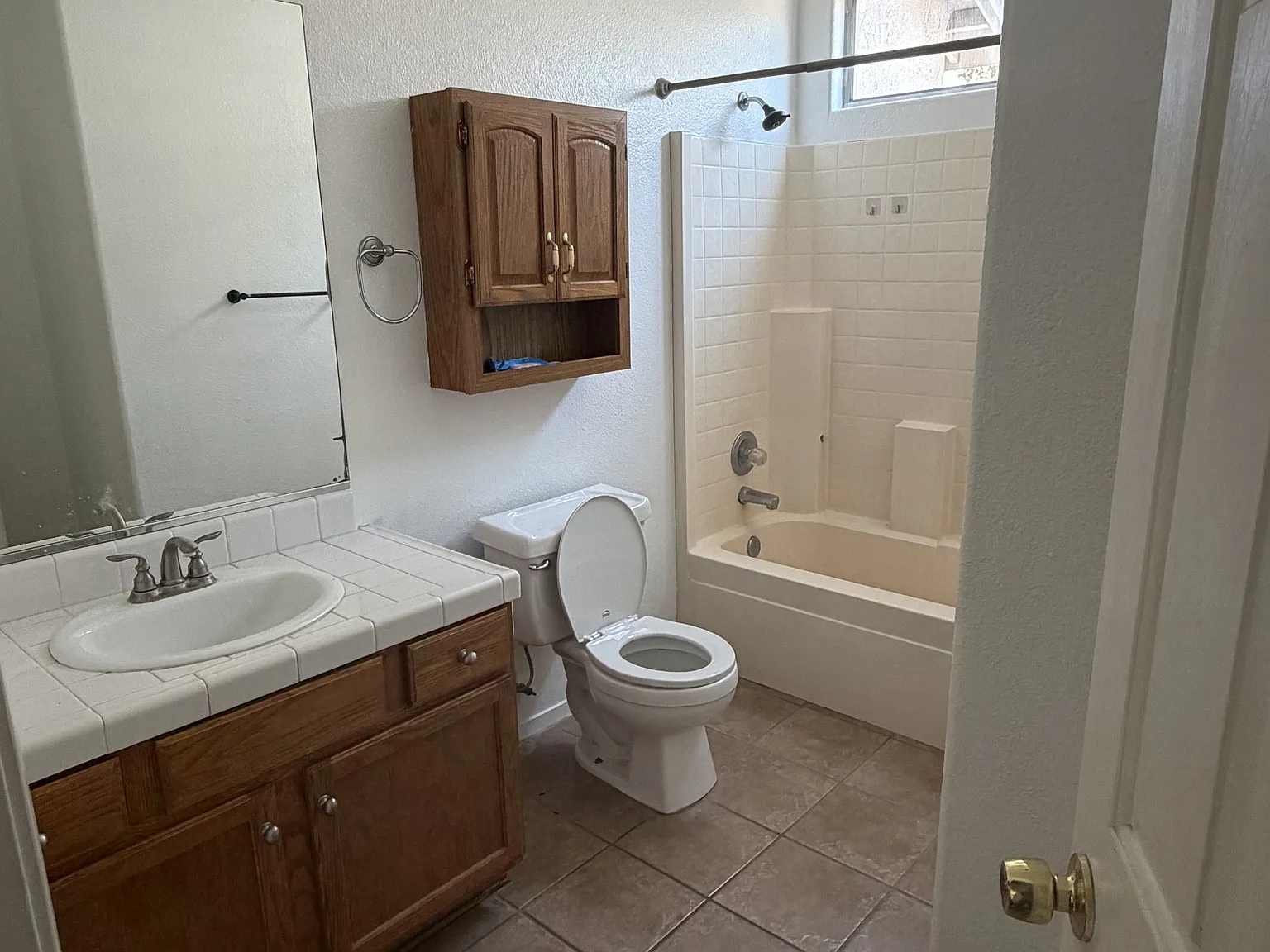 3 bed, 1291 sqft, $2,800 — Photo 3