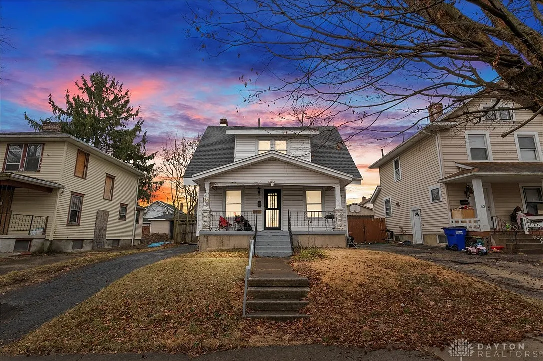 38 W Bruce Ave photo 1
