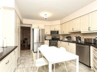 527 Doubletree Ln, Newmarket, ON L3X 2L3