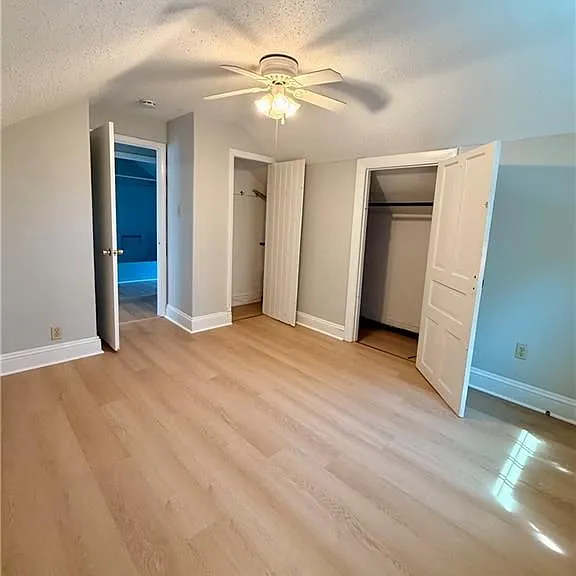 39 Andrews Ave — Photo 9