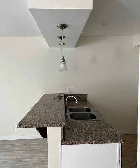 1530 E Broadway #107 — Photo 5