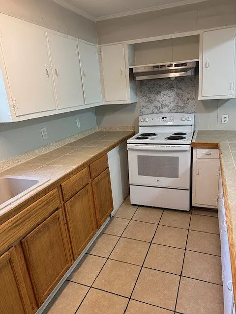 108 Lata Ter NW — Photo 3