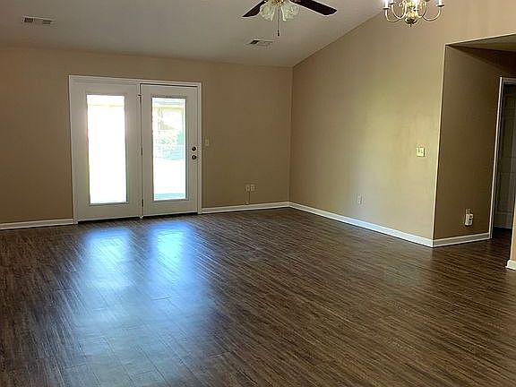 Living room (2)